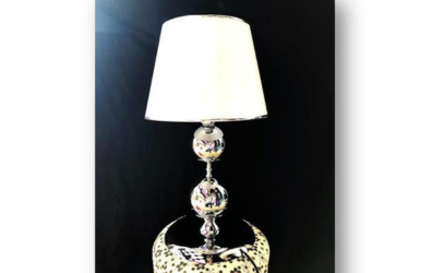 Metal table lamp